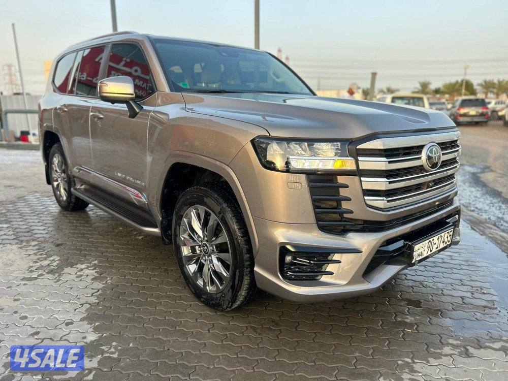 تويوتا لاند كروزر GX.R AEROs twin turbo.V6 موديل 2024 ماشى 11.000 k.m1
