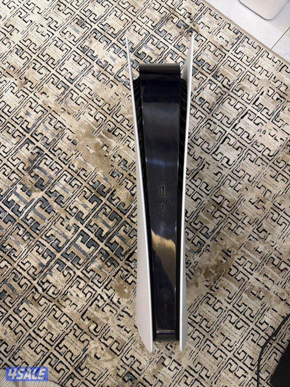 للبيع سوني 5 مع كامل اغراضها ما فيها ولا شيء2