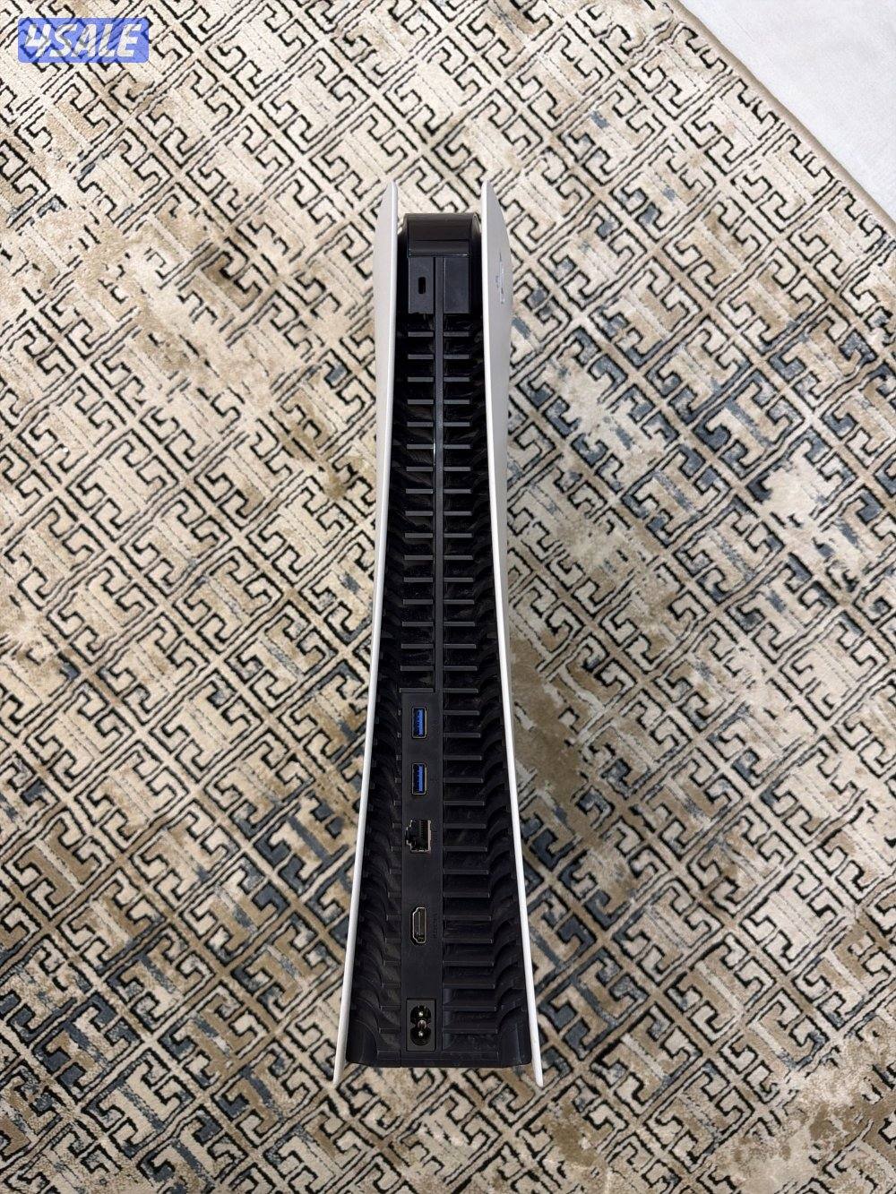 للبيع سوني 5 مع كامل اغراضها ما فيها ولا شيء3