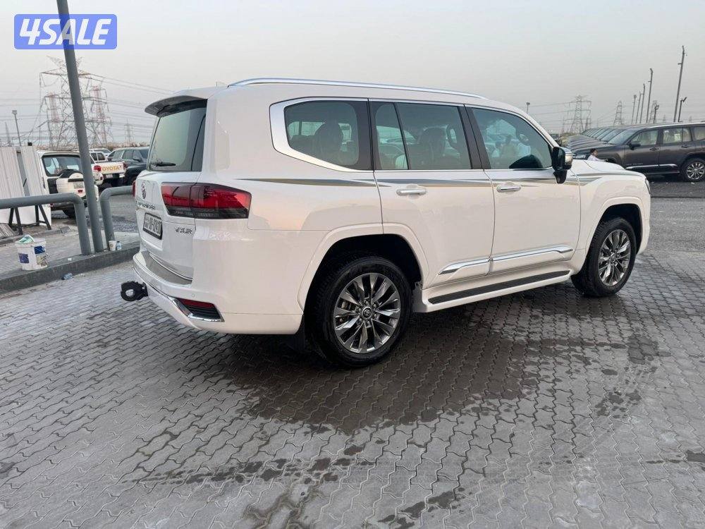 لاند كروزرtwin turbo.V6- VX.R موديل 2024 ماشى 61.000 k.m وارد الخليج.3