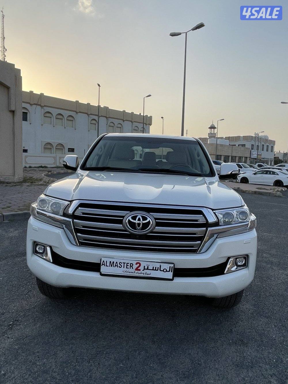 للبيع لاند كروزر VXR موديل 2017 وارد قطر3