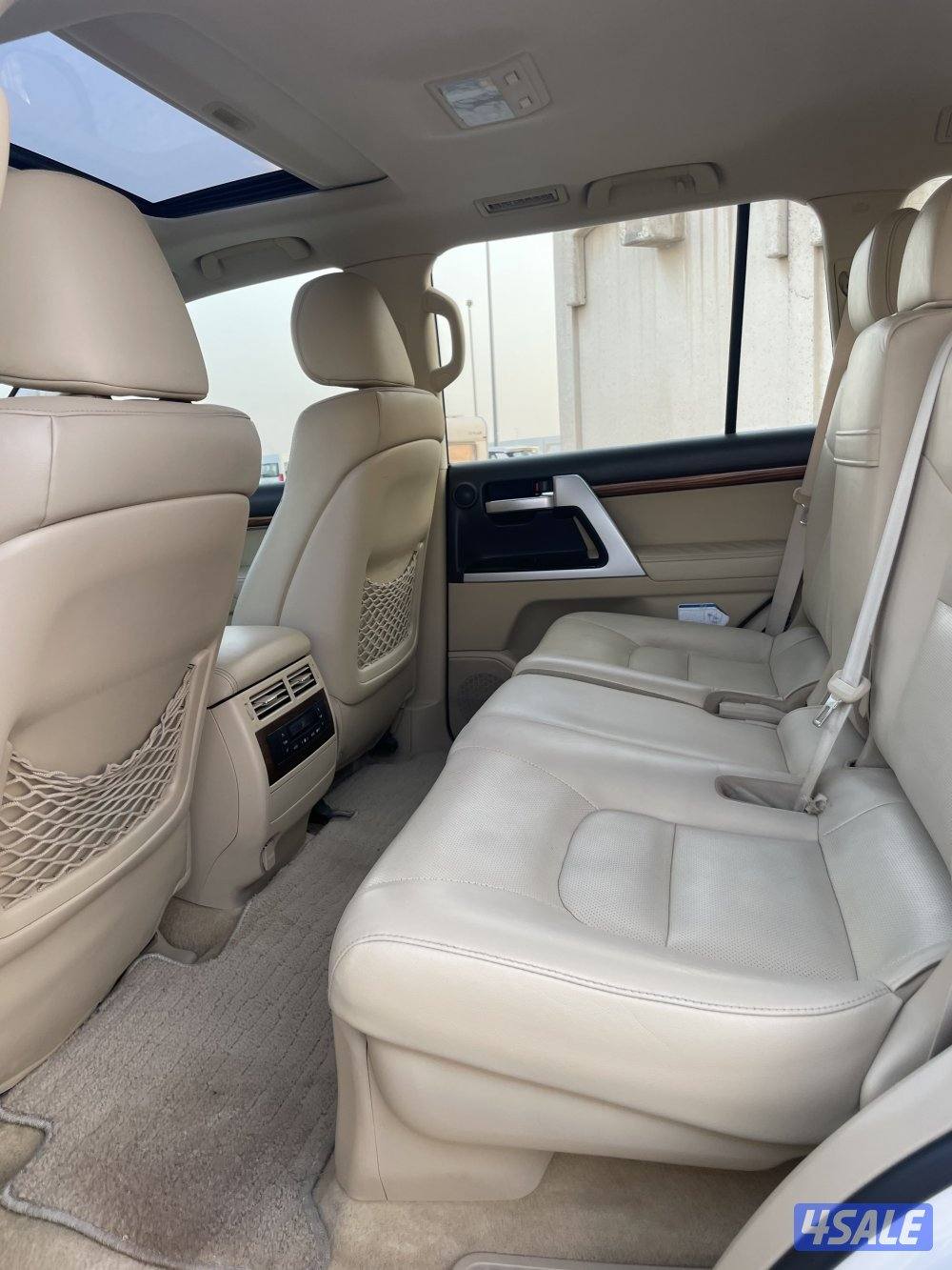 للبيع لاند كروزر VXR موديل 2017 وارد قطر6