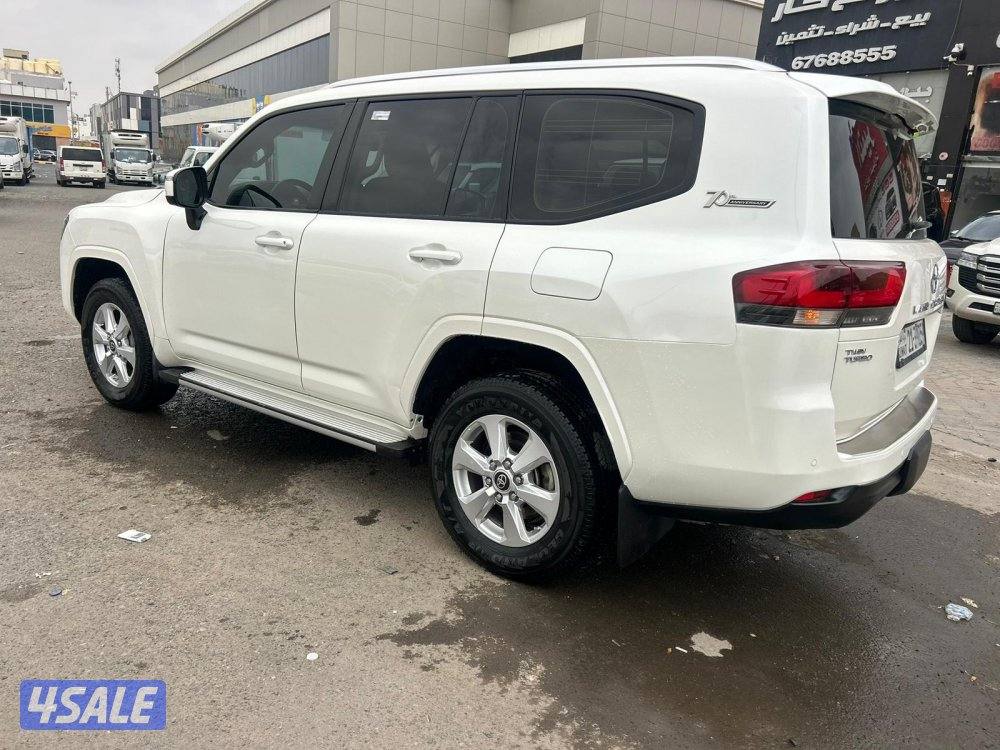 لاند كروزر GX.R twinturbo-V6 موديل 2022 ماشى 98.000 k.m وارد الساير .2