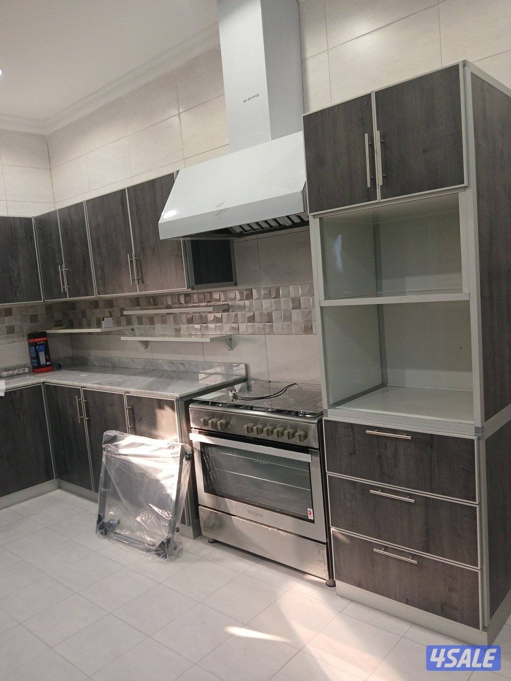 فني ألمنيوم شتر معلم باكستاني4