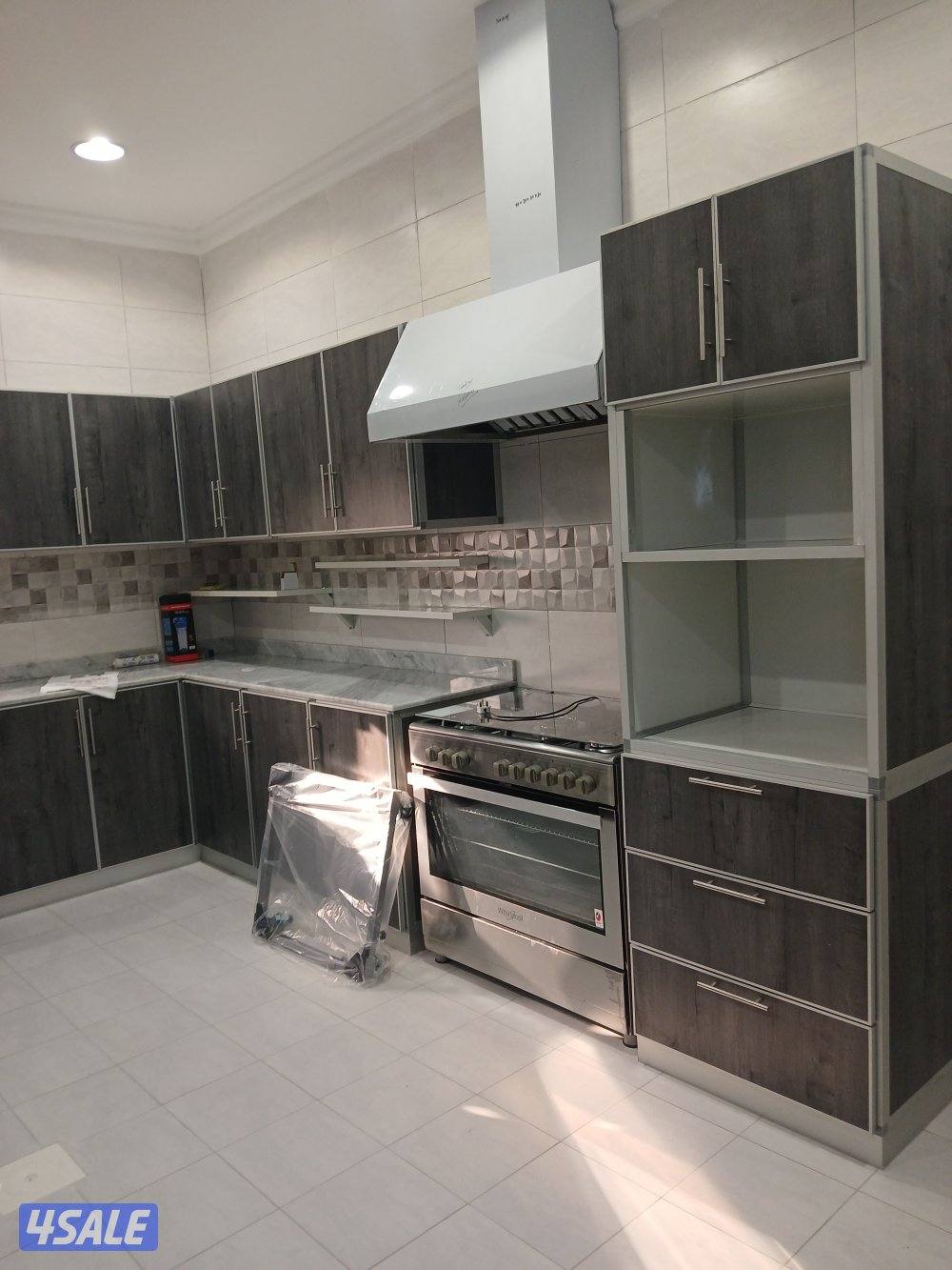 فني ألمنيوم شتر معلم باكستاني5