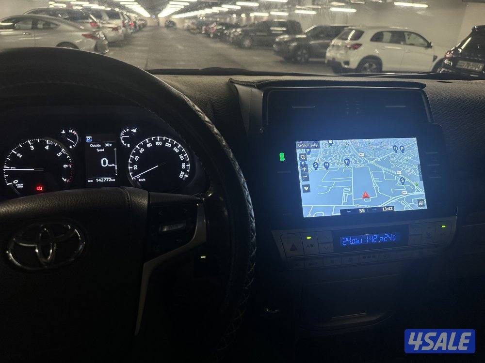 للبيع برادو VX موديل 2020 كامل المواصفات عدا الجلد الممشى 143 الف كم1