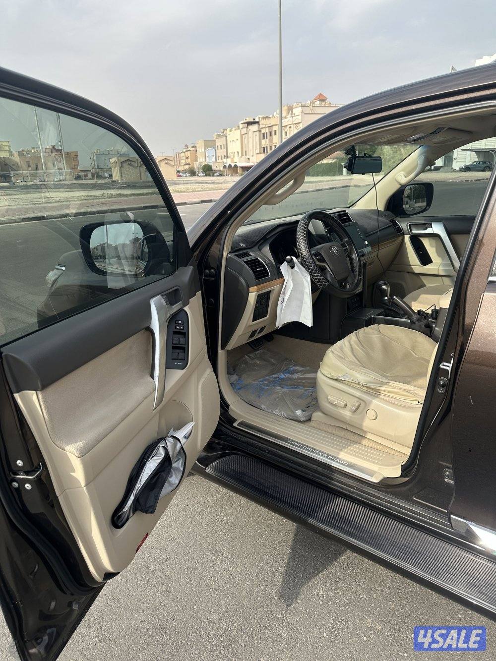 للبيع برادو VX موديل 2020 كامل المواصفات عدا الجلد الممشى 143 الف كم6