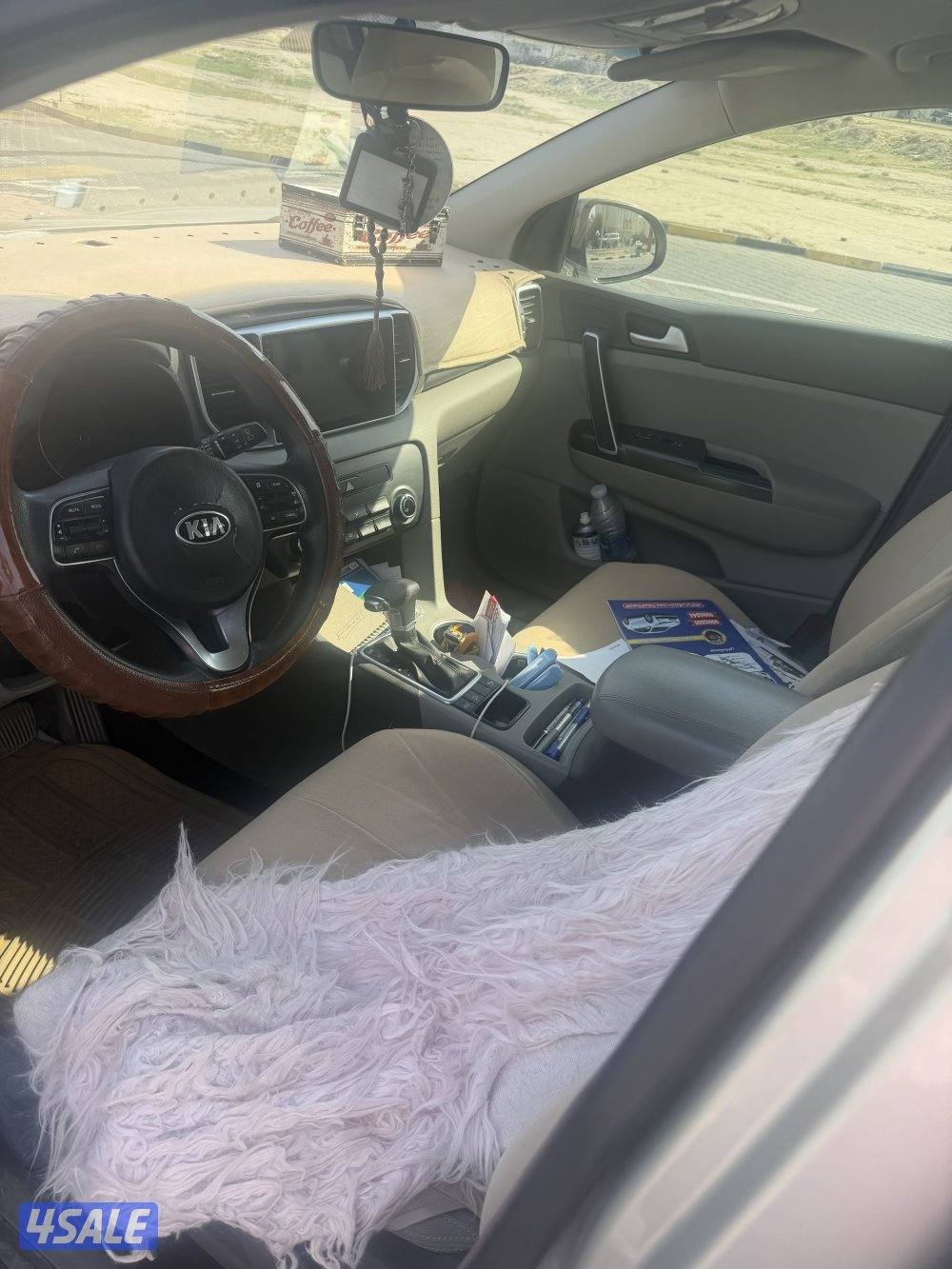 كيا سبورتاج 2018. ماشي 247 الف يوجد اصباغ تجميلى 2000cc.  يوجد فحص2