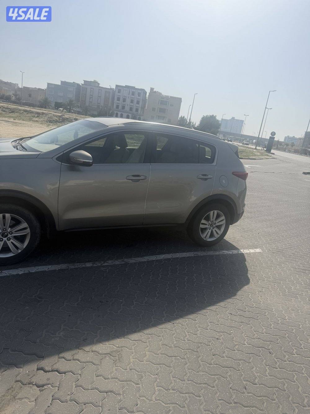 كيا سبورتاج 2018. ماشي 247 الف يوجد اصباغ تجميلى 2000cc.  يوجد فحص7