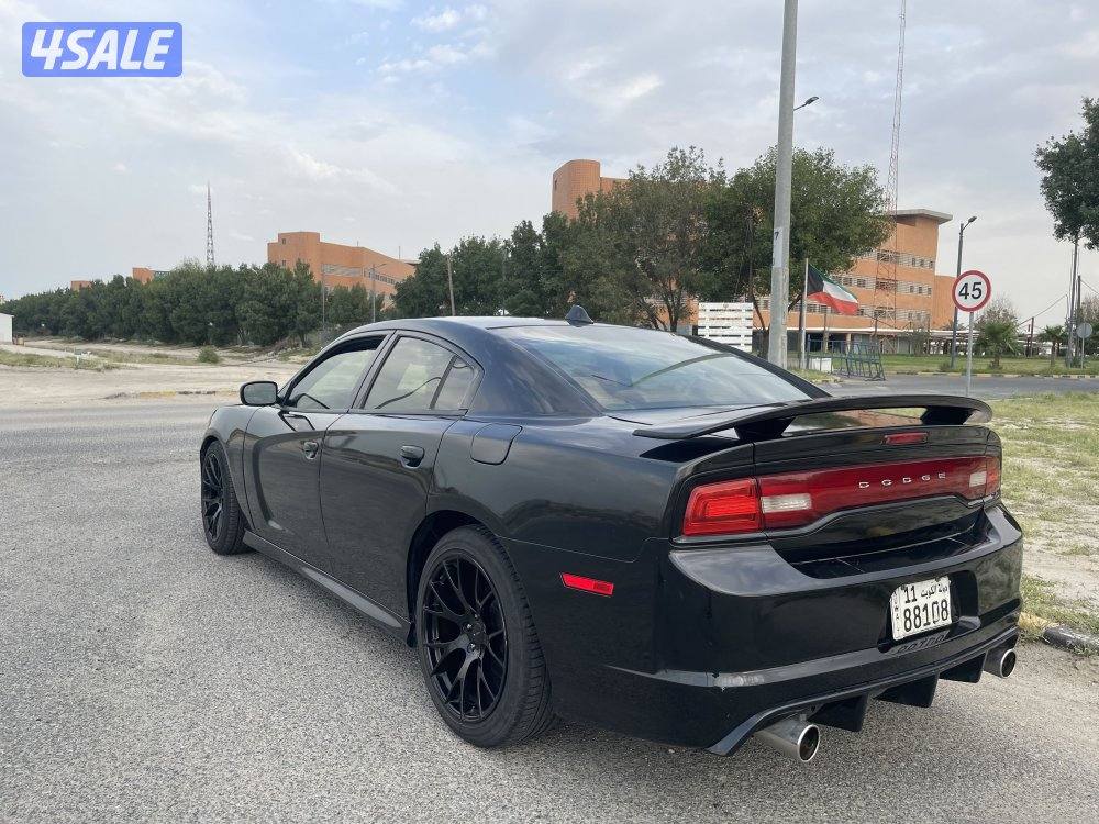 دوج شارجر V6 2012 كامل المواصفات فتحه سقف عداد 225 الف بحاله الوكاله4