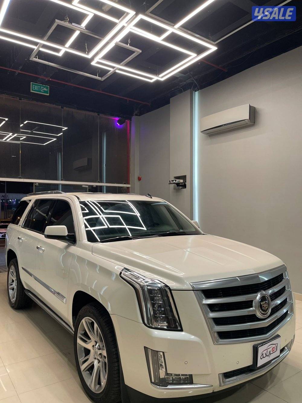 اسكاليد بلاتينيوم بحالة الوكاله1