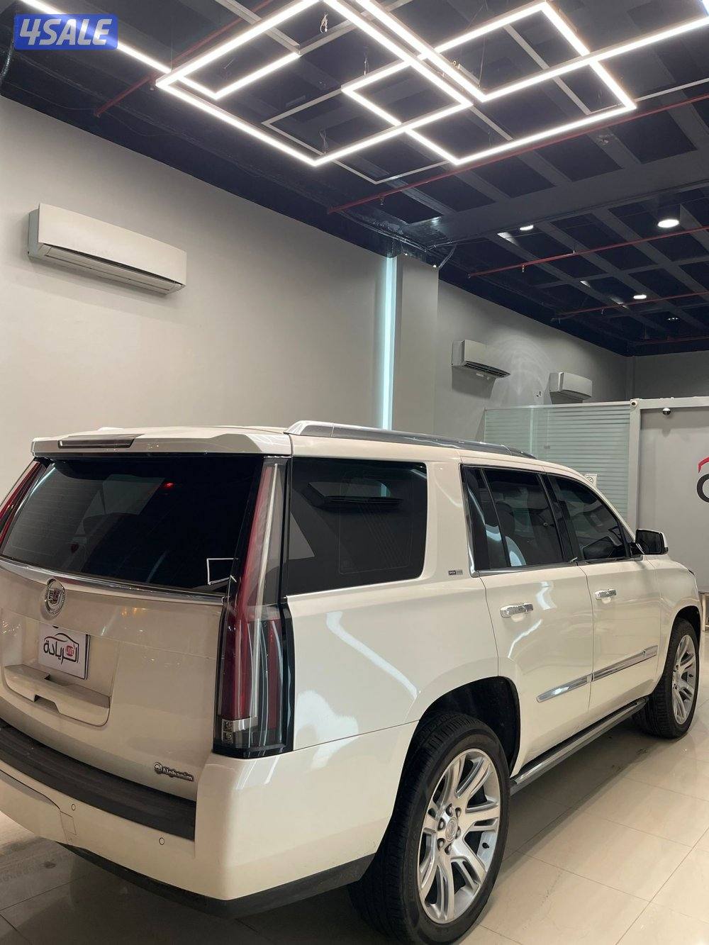 اسكاليد بلاتينيوم بحالة الوكاله3