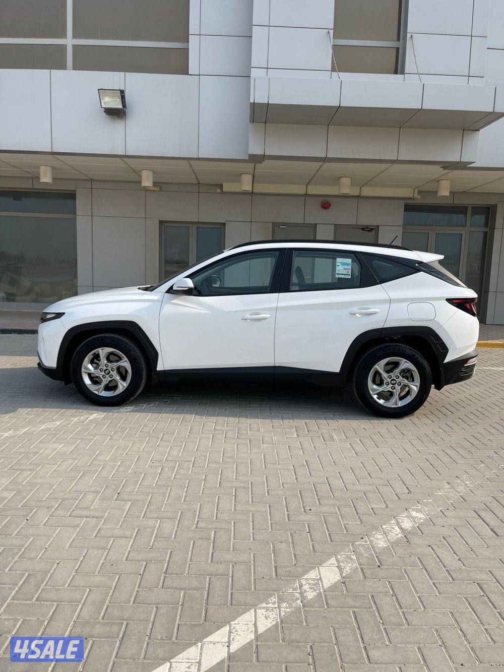 للبيع توسان مكينه كبيره0