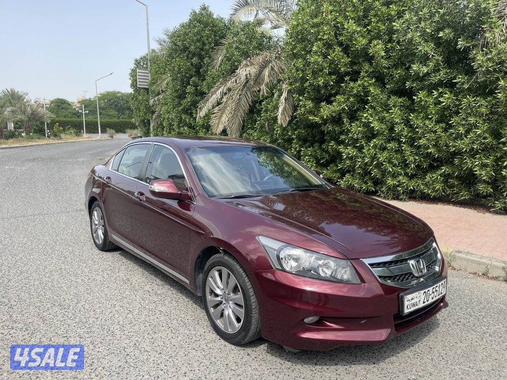 هوندا اكورد موديل 2012 صبغ الوكاله سيرفس منتظم وكاله وشرط الفحص0