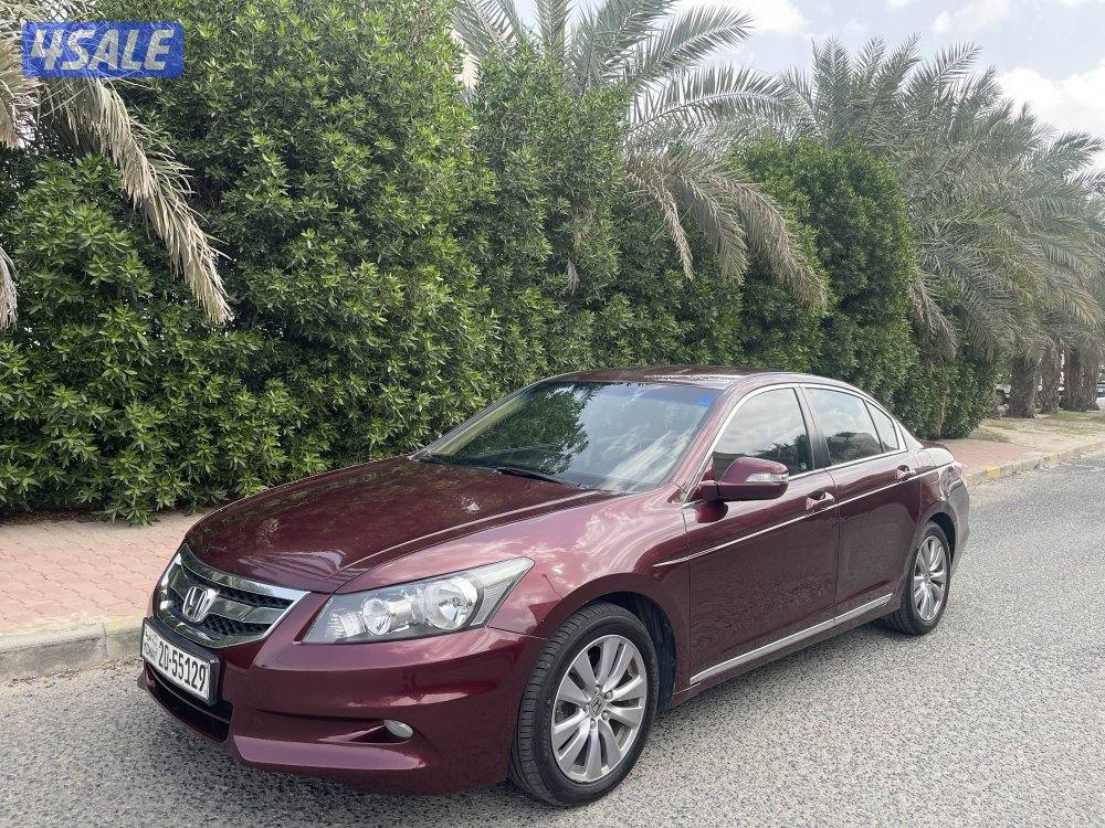 هوندا اكورد موديل 2012 صبغ الوكاله سيرفس منتظم وكاله وشرط الفحص3