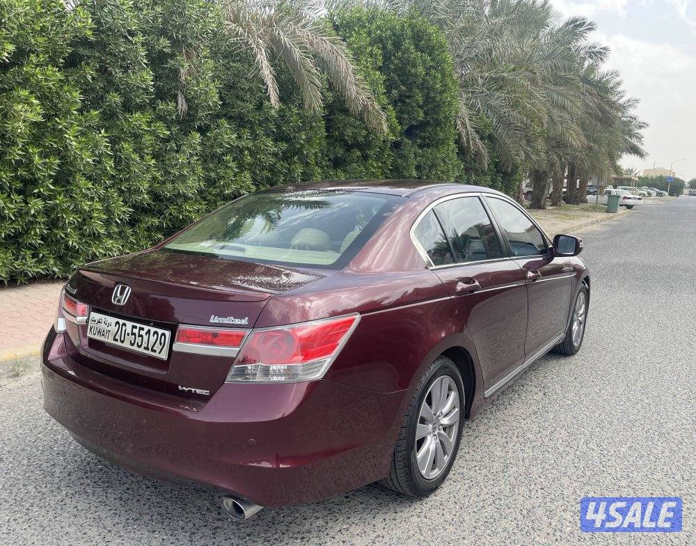 هوندا اكورد موديل 2012 صبغ الوكاله سيرفس منتظم وكاله وشرط الفحص4