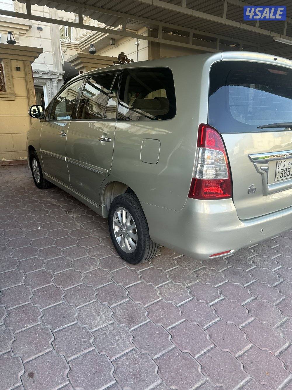 للبيع انوفا موديل ٢٠١٤1