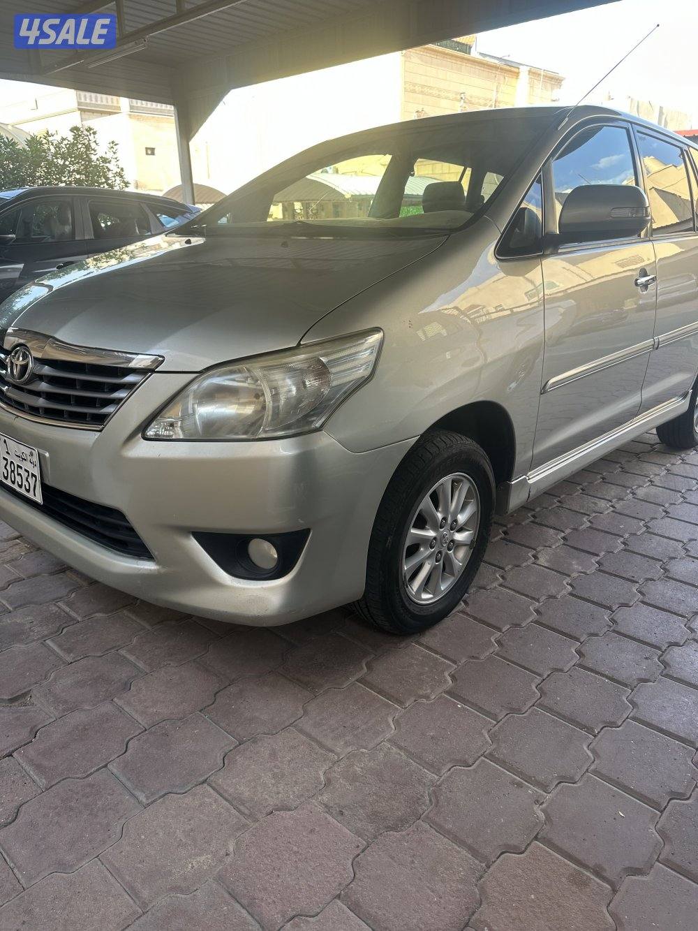 للبيع انوفا موديل ٢٠١٤2