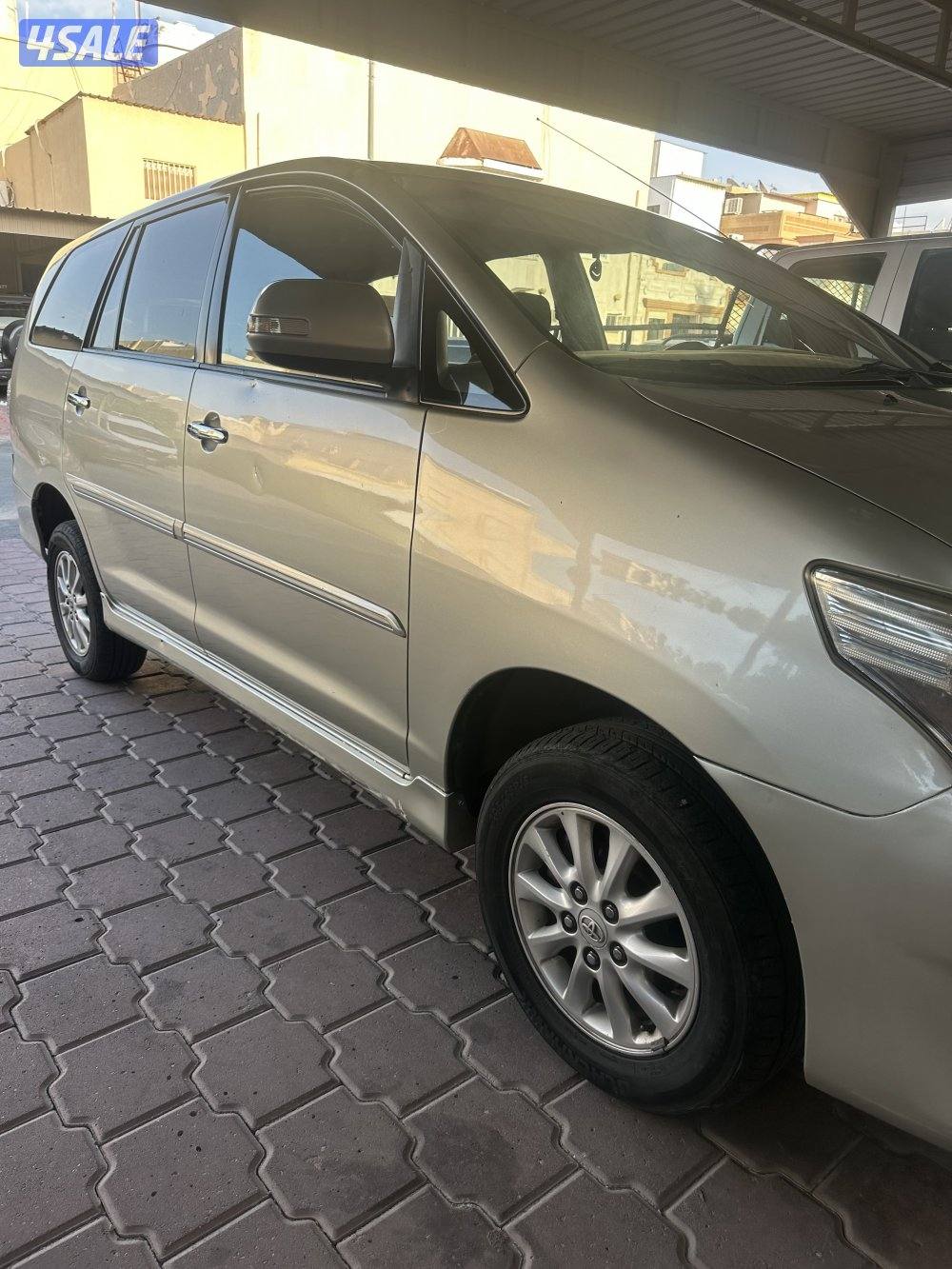 للبيع انوفا موديل ٢٠١٤3