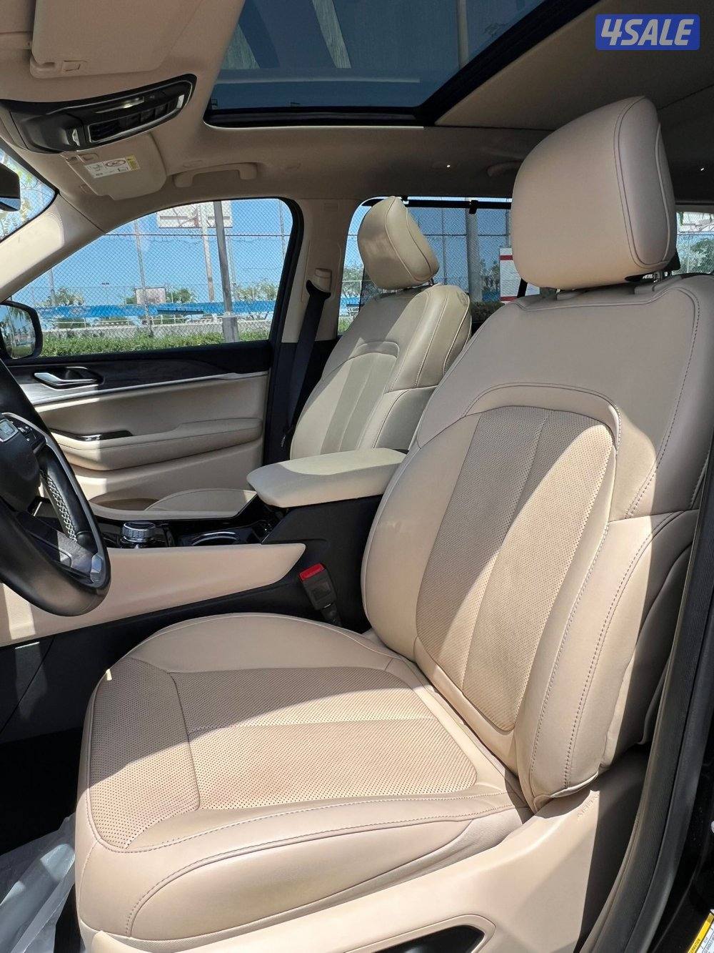 جيب جراند شيروكي 202212