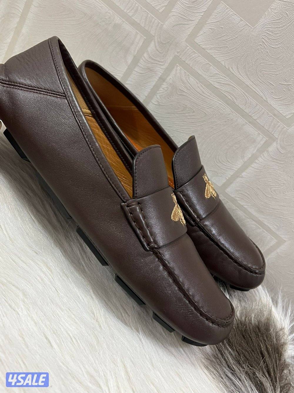 جوتي قوتشي اصلي مقاس ٤٤ونص1