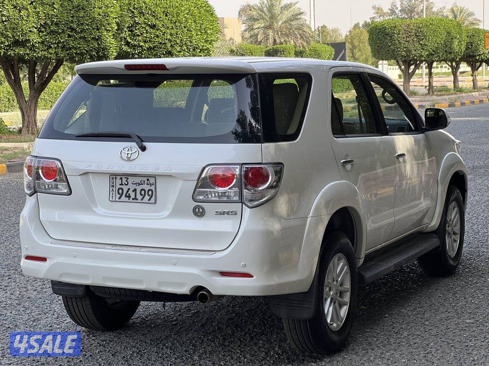 للبيع فورتنر 2015 عداد 130 الساير3