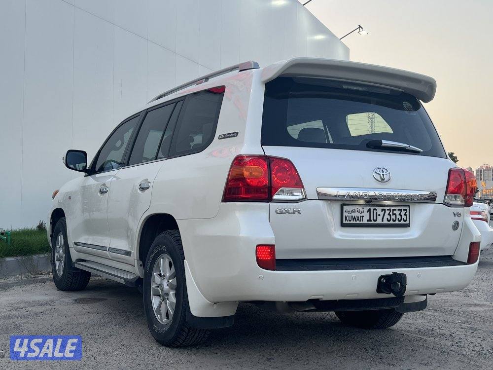 للبيع تويوتا لاندكروزر 2011GXR3