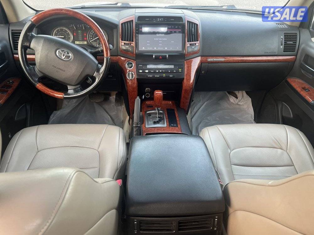 للبيع تويوتا لاندكروزر 2011GXR10