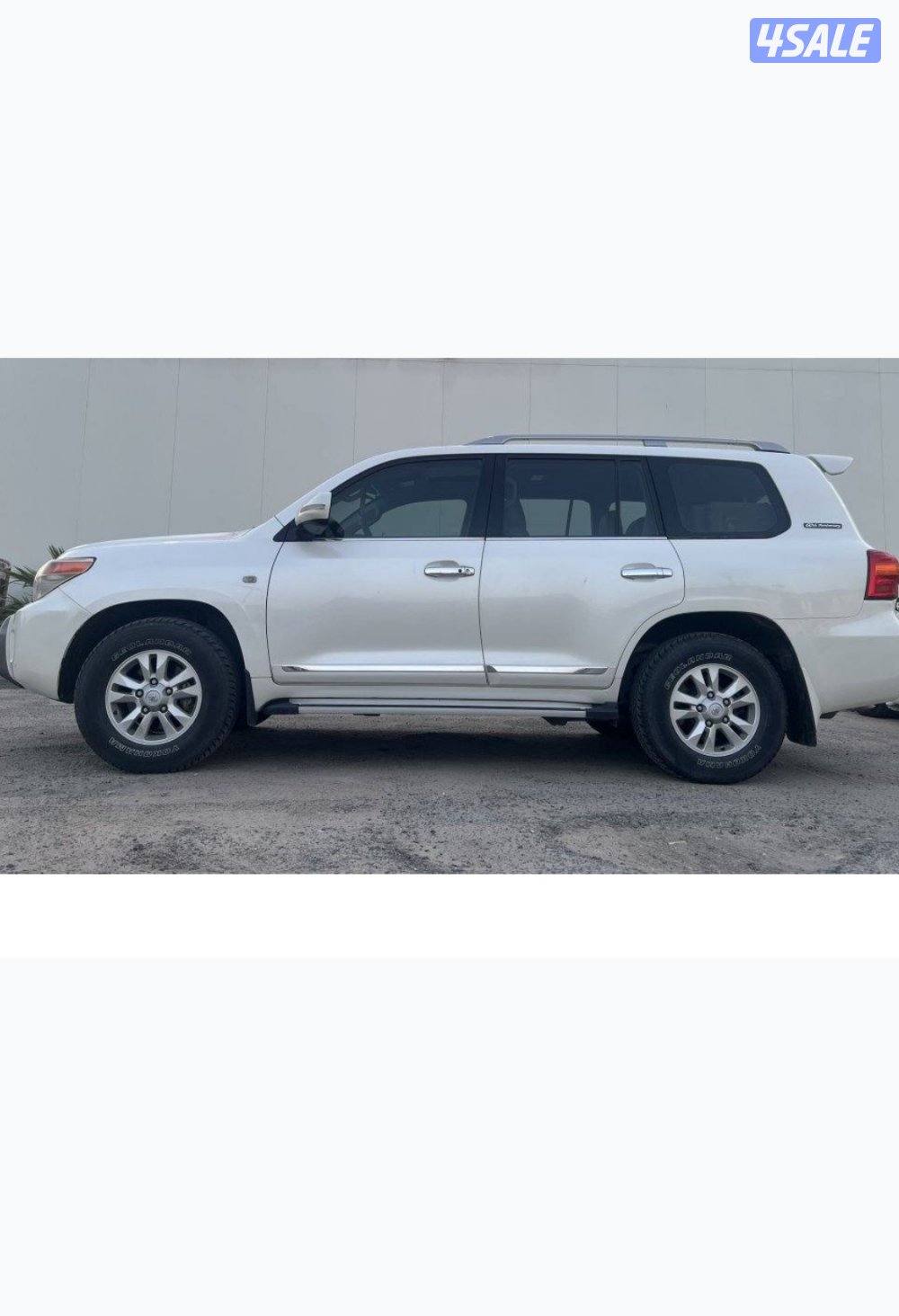 للبيع تويوتا لاندكروزر 2011GXR4
