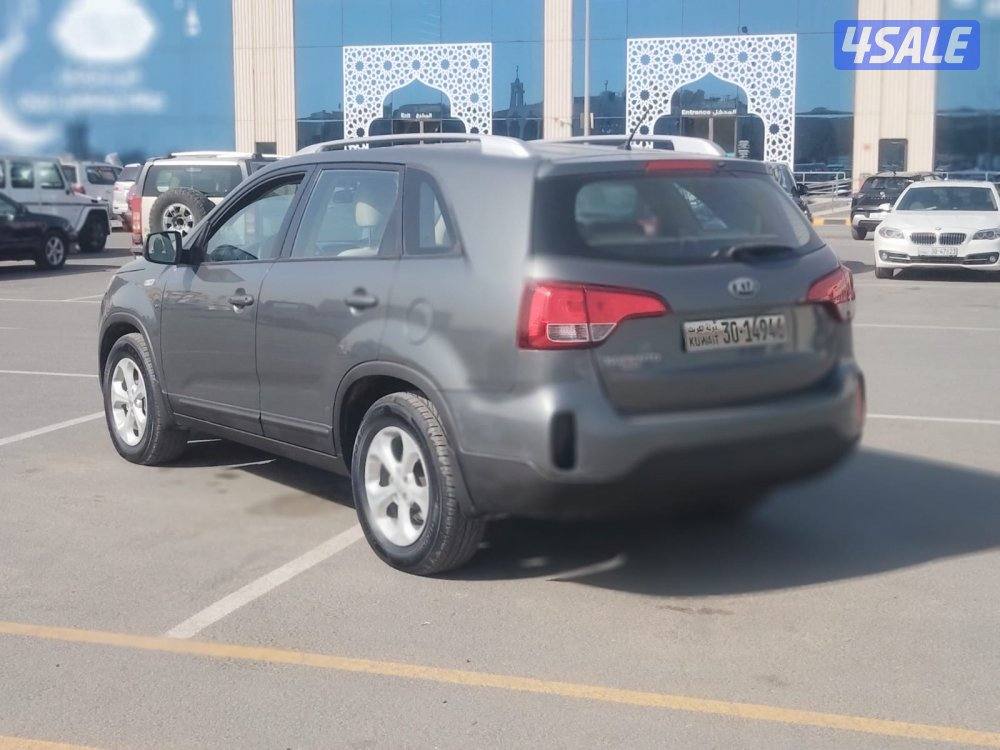 كيا سورينتو موديل 2014 بحالة الوكاله عداد 165 الف 🔥2