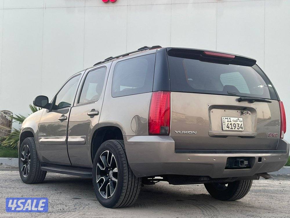 جي ام سي موديل 2007 لون برونزي عداد 480 الف بحاله ممتازة2