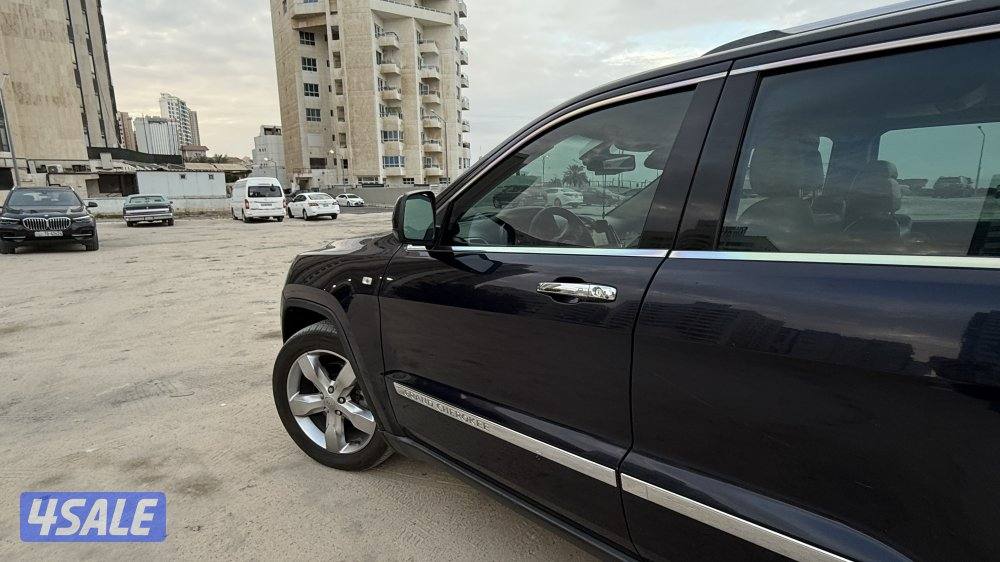 جراند شيروكي 2012، 6 سلندر، دفع رباعي مفصول، قابل للمساومة.8