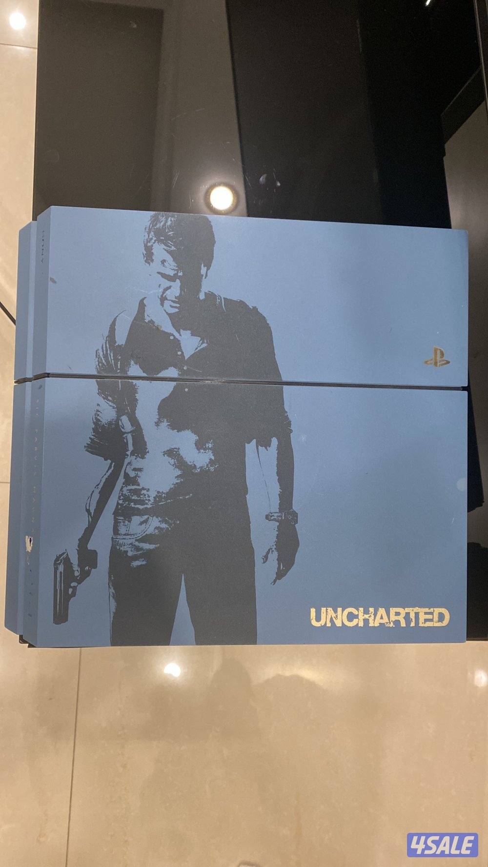 للبيع سوني فور مع يد  بسعر مقبول0