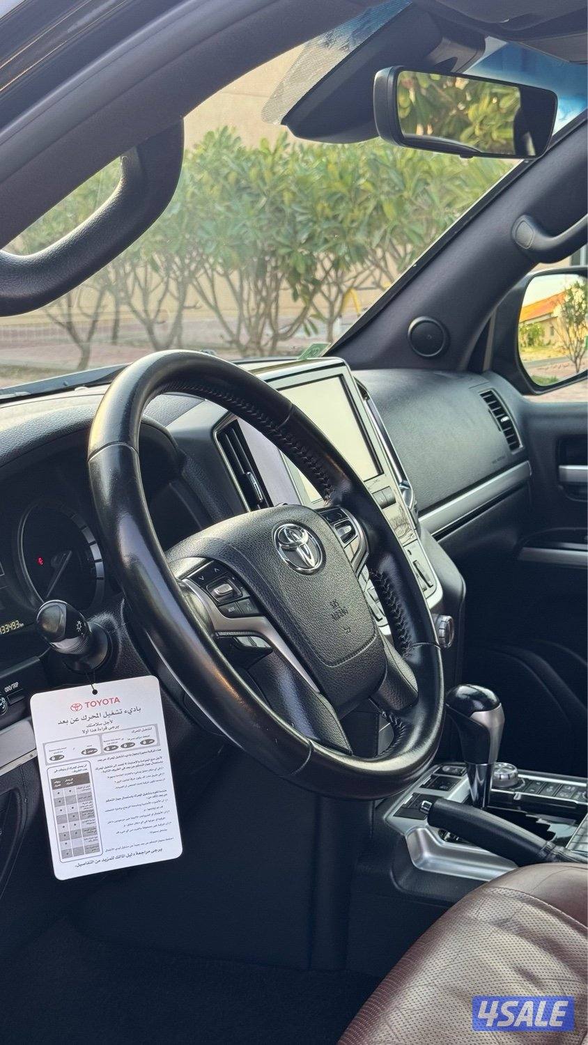 للبيع لاند كروزر 2016 VXR بحالة الوكالة8