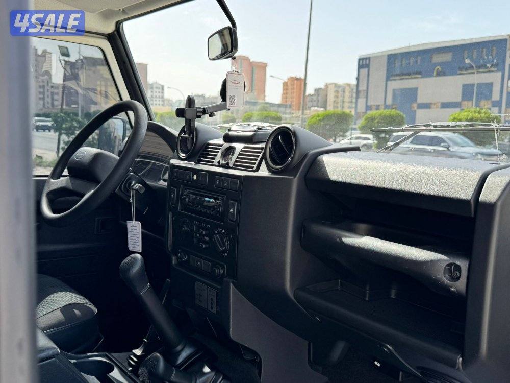 Defender 2009 بحالة الوكالة عداده 80 الف فقط7