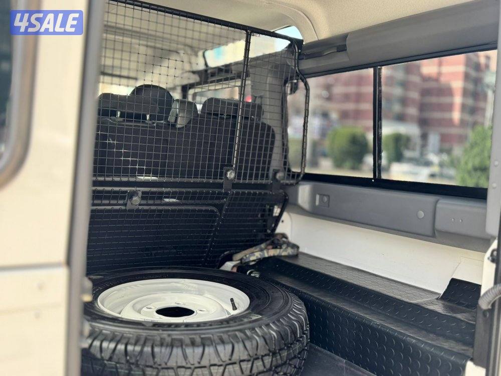 Defender 2009 بحالة الوكالة عداده 80 الف فقط9