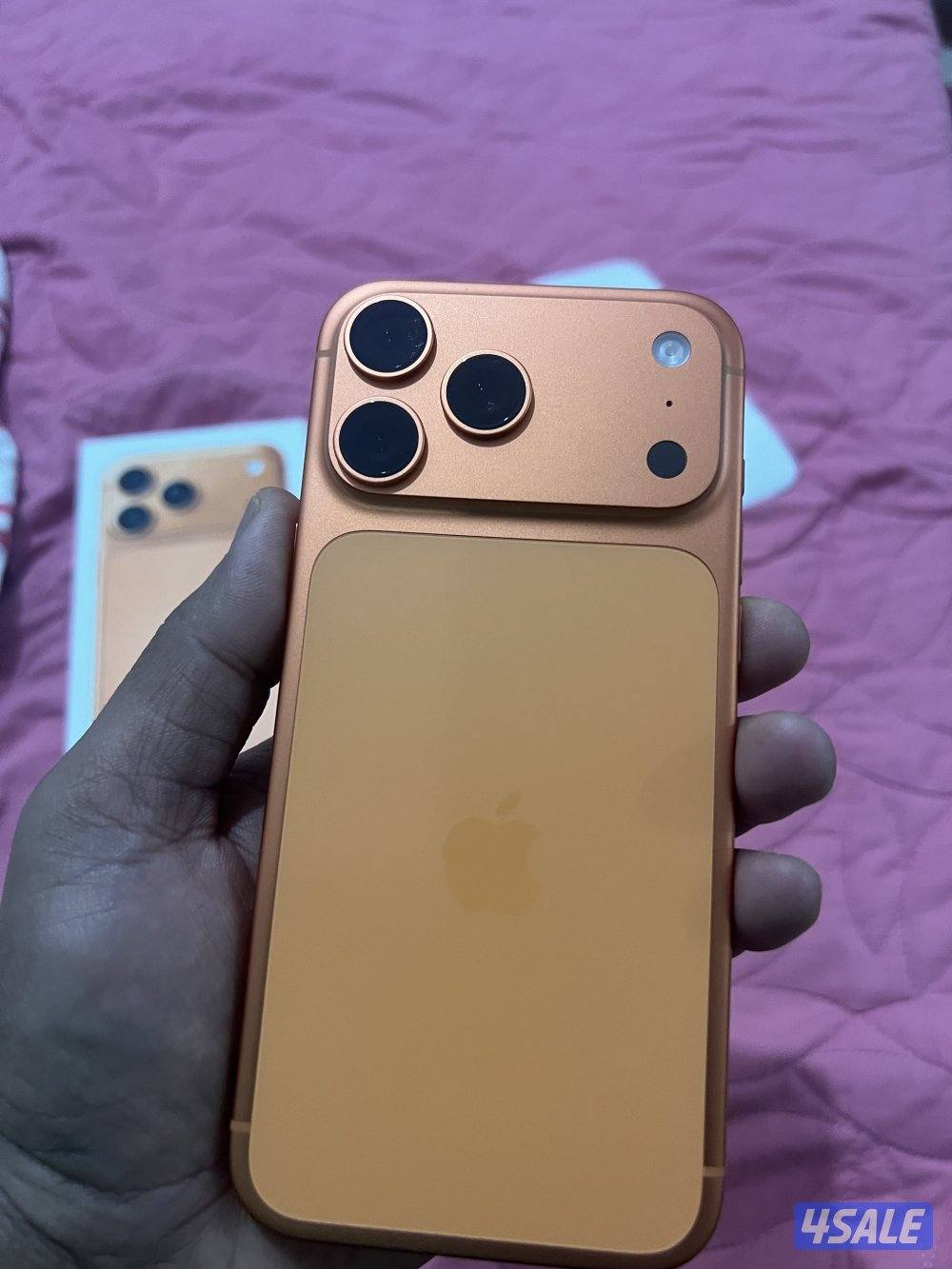 Iphone 17 pro max only opened, not used. Excellent condition0