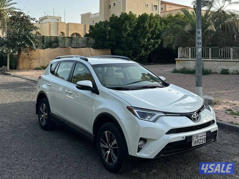 للبيع راف 4 موديل 2018 عداد 150 الف شاصي لايوثر3