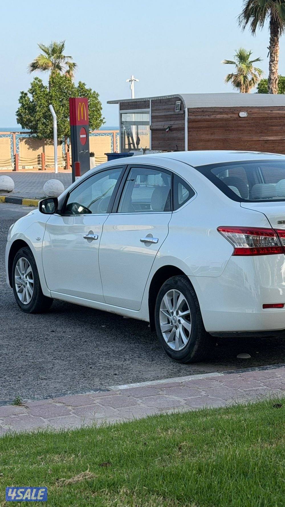 نيسان سينترا موديل 2019 / بحاله ممتازه2