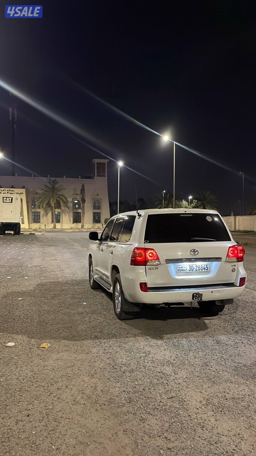 للبيع لاندكروزر ٢٠١٤GXRصبغ الوكاله بلكامل شرط الفحص ماشي٥٠٠الف7