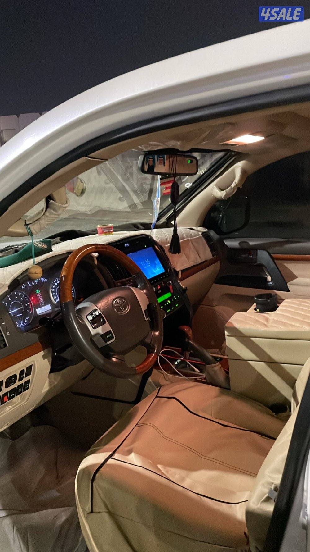 للبيع لاندكروزر ٢٠١٤GXRصبغ الوكاله بلكامل شرط الفحص ماشي٥٠٠الف9