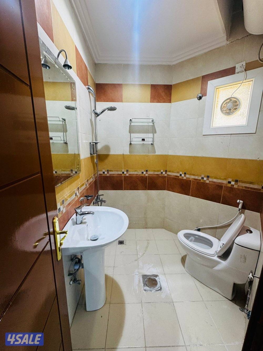 للايجار شقه بحرية شاملة4