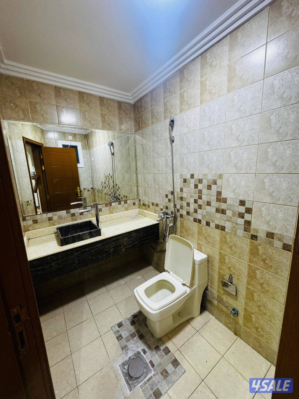 للايجار شقه بحرية شاملة10