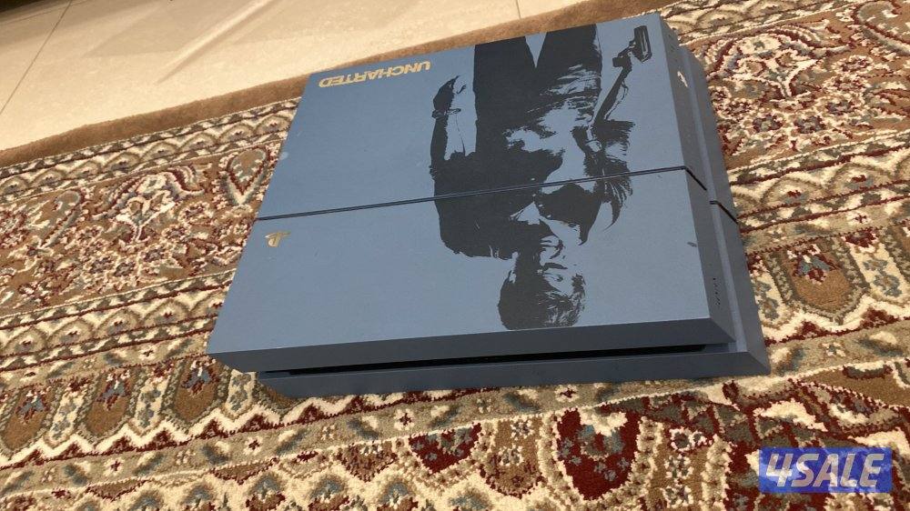 للبيع سوني فور مع يد  بسعر مقبول3