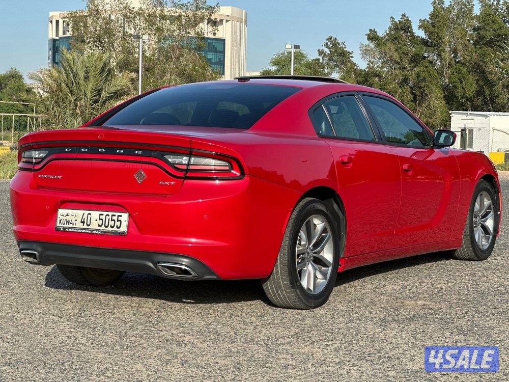 للبيع تشارجر SXT ماشي ١٣٠ الف كيلو سيرفس وكالة3