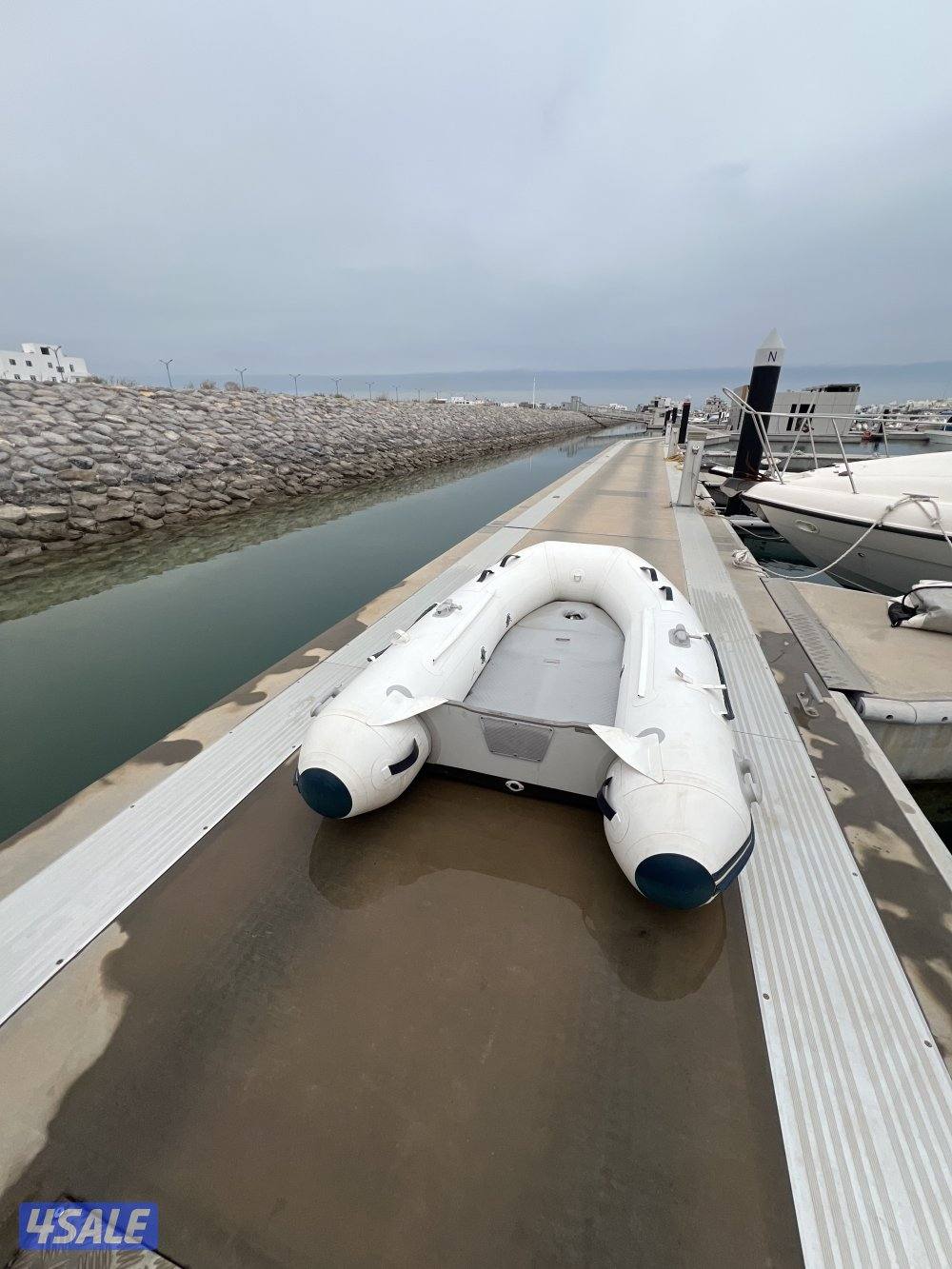 دنقي 8 قدم البوم مارين مع مكينه 6 حصان 4 ستروك1