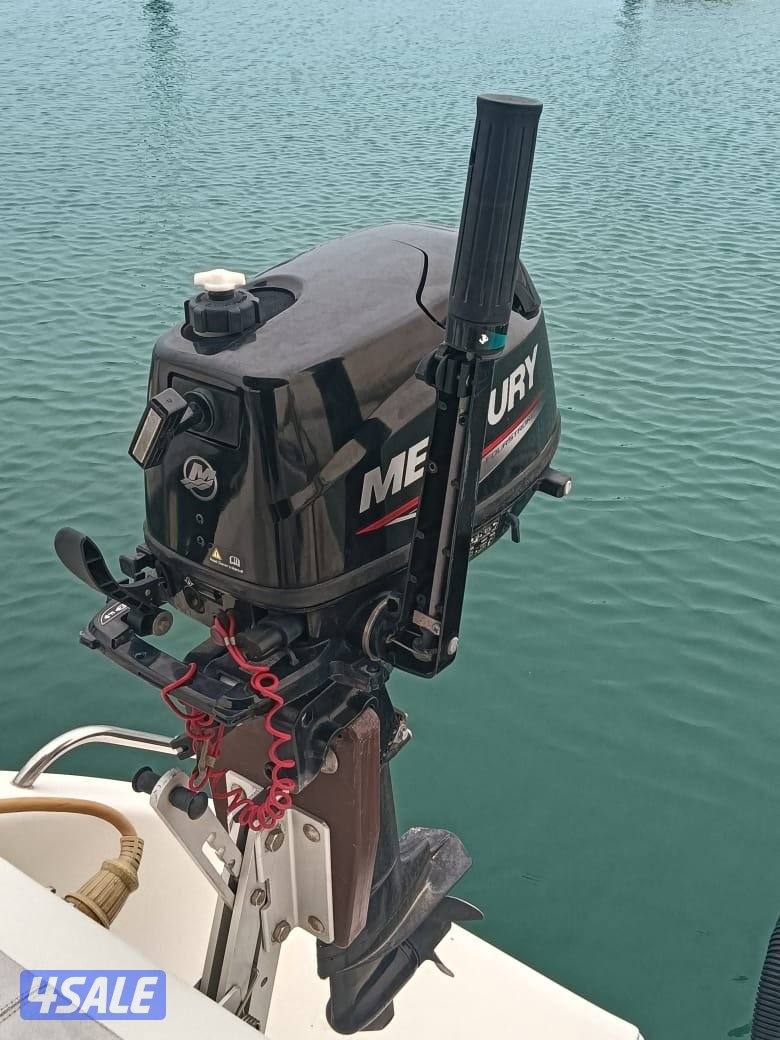 دنقي 8 قدم البوم مارين مع مكينه 6 حصان 4 ستروك3