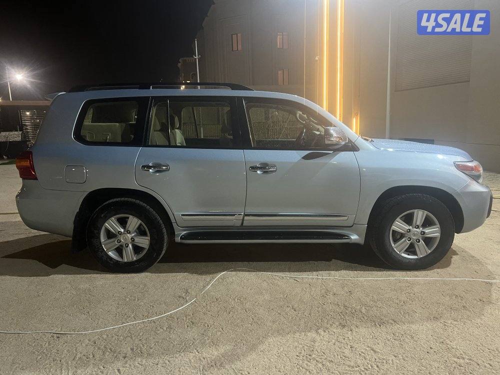 لاندكروزر  20132