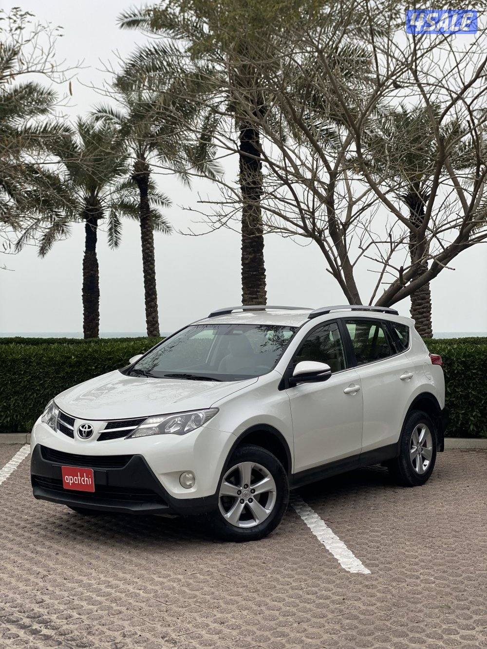 للبيع تويوتا راف فور 20143