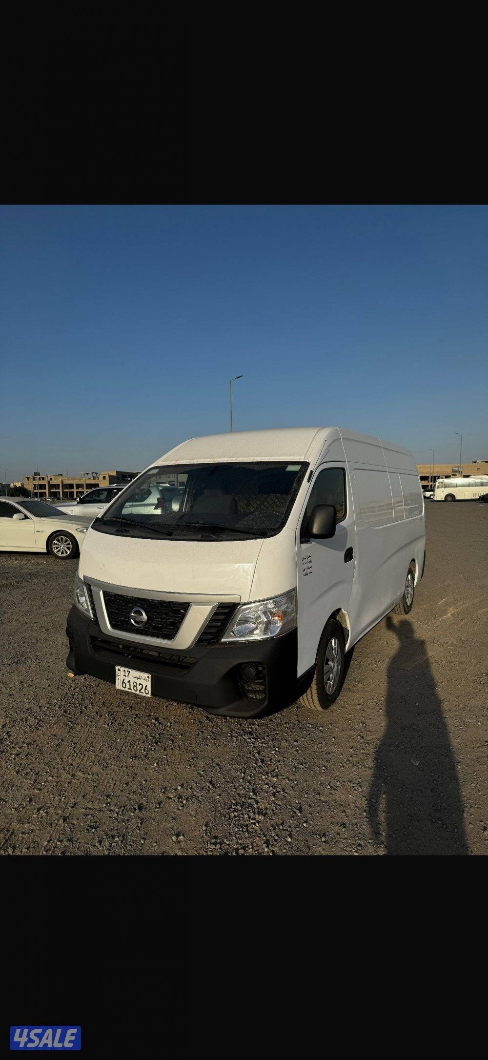 للبيع باص نيسان سقف عالي عداد 1140